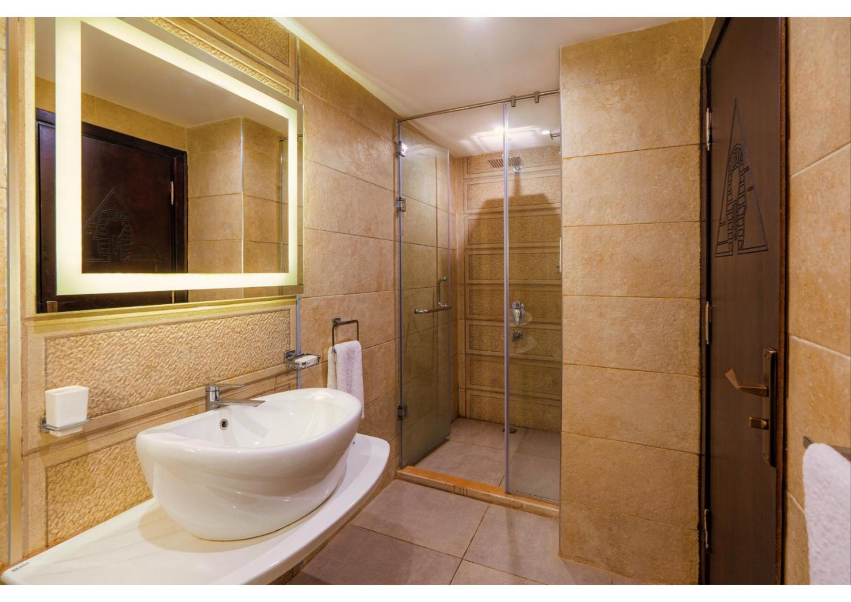 Zahira Pyramids Oasis Hotel 5*