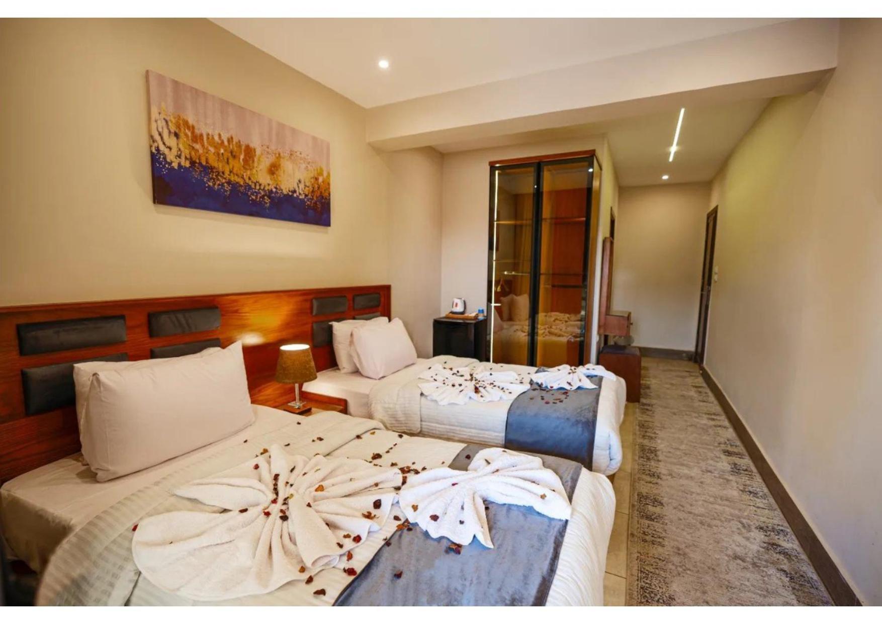 Zahira Pyramids Oasis Hotel 5*