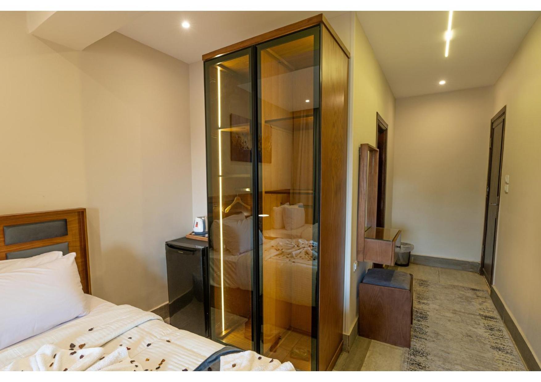 Zahira Pyramids Oasis Hotel 5*